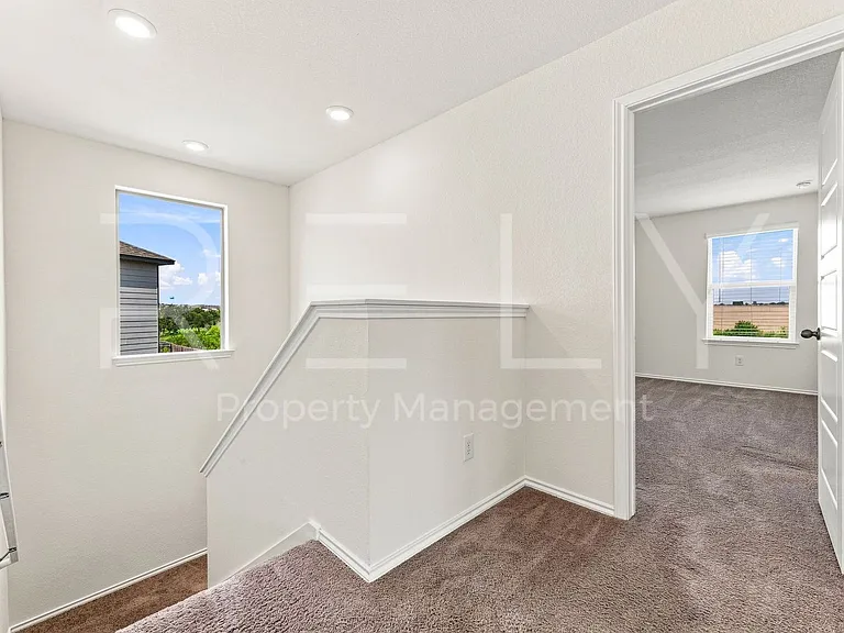 521 Colonel McNally Cv — Photo 16