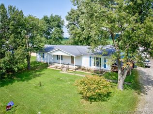 104 Melanie Ln, Charlestown, IN