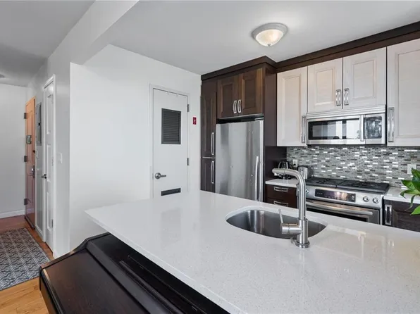 129 W End Ave Floor 3, Brooklyn, NY 11235