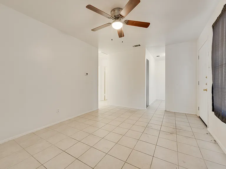 506 N Elm St #A — Photo 7