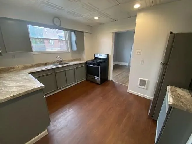 3033 Texas Ave #1 — Photo 6
