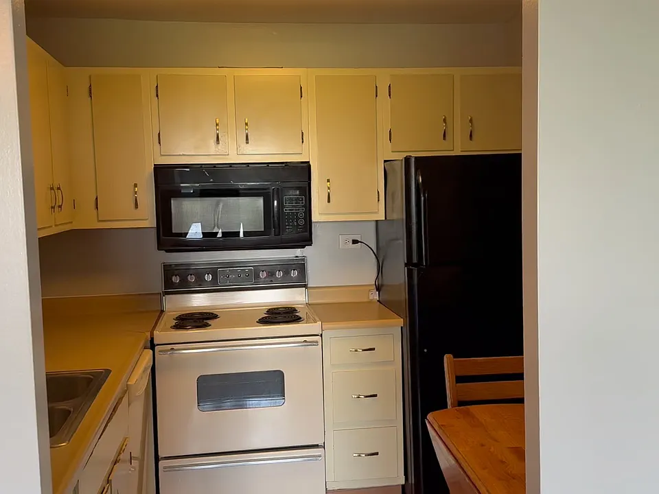 425 Walnut Creek Ln #1502