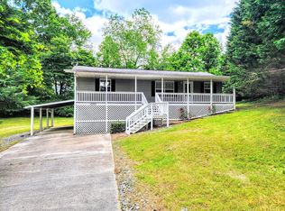 2116 J V Ledford Rd, Young Harris, GA 30582