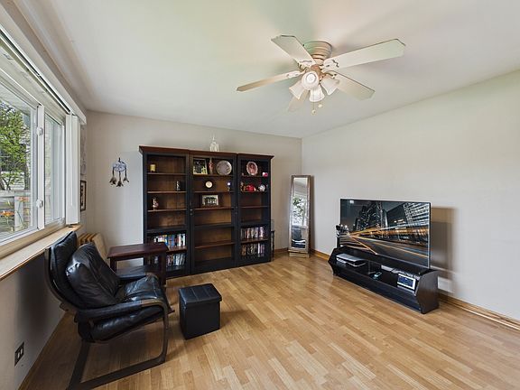 5th image of 4595 Zeppelin Dr