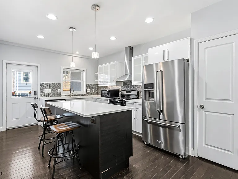 412 S East Ave — Photo 21