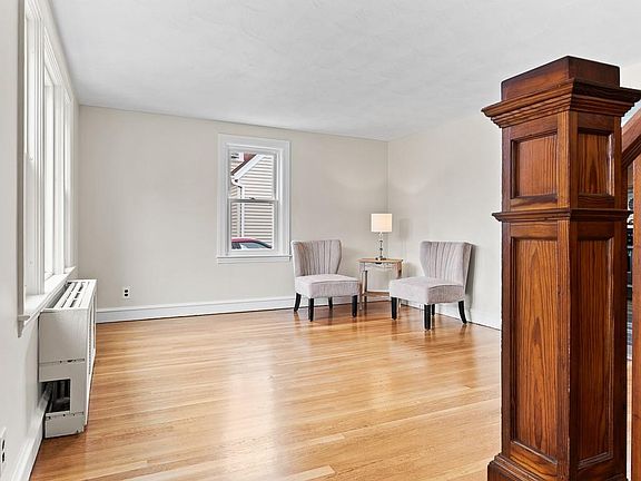 3rd image of 78 Baird Ave
