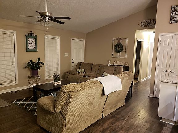 Open Concept Living/Kitchen