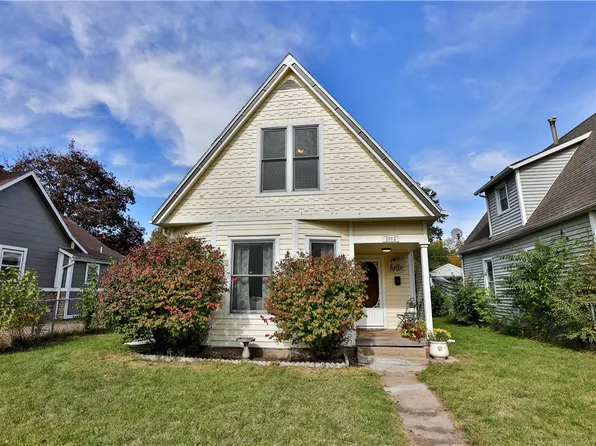 2602 E Walnut St, Des Moines, IA 50317