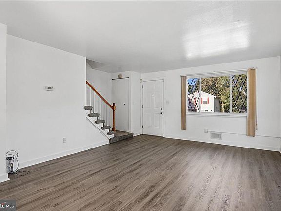 5th image of 5611 Whitby Rd
