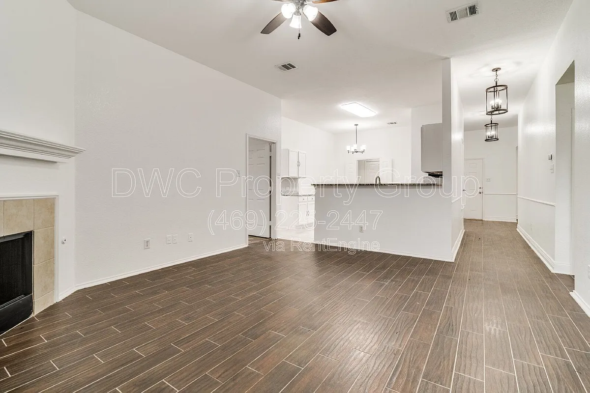 Building Photo - 1002 Manassas Dr
