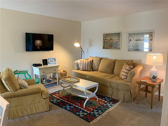5th image of 2121 Wood St #214