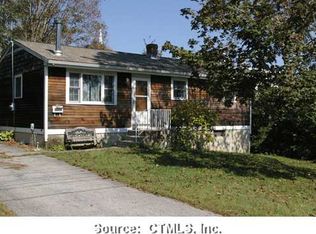 8 New London Rd, Mystic, CT 06355