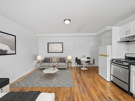 3rd image of 657 Meeker Ave #4