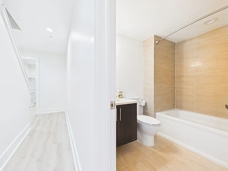 1129 N Hope St — Photo 27