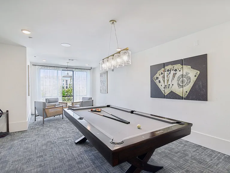 Somerset Apartments — Photo 21