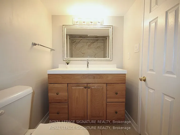 70 Penbridge Cir #LOWER — Photo 8