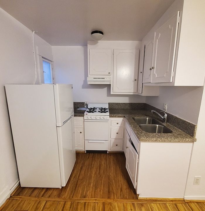 1st image of 26 Westminster Ave APT 11