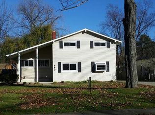 680 Grayton Rd, Berea, OH 44017