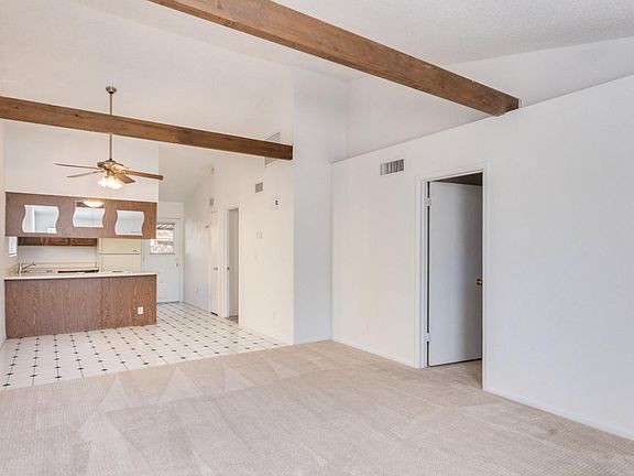 4th image of 952 W Emelita Cir
