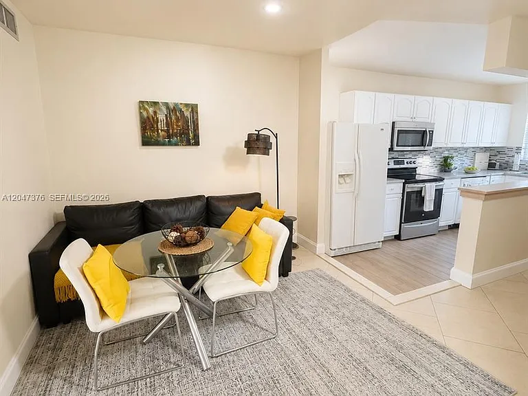 270 E Layne Blvd #110 — Photo 8