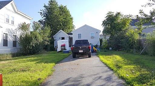 1st image of 42 Woodland St