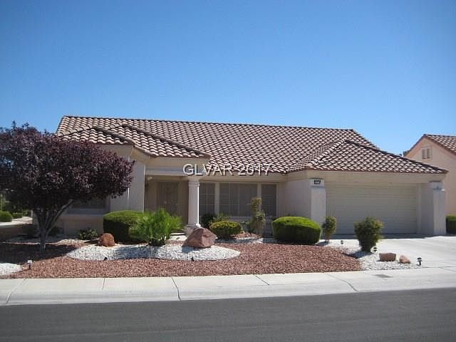 1st image of 2524 Desert Butte Dr #0