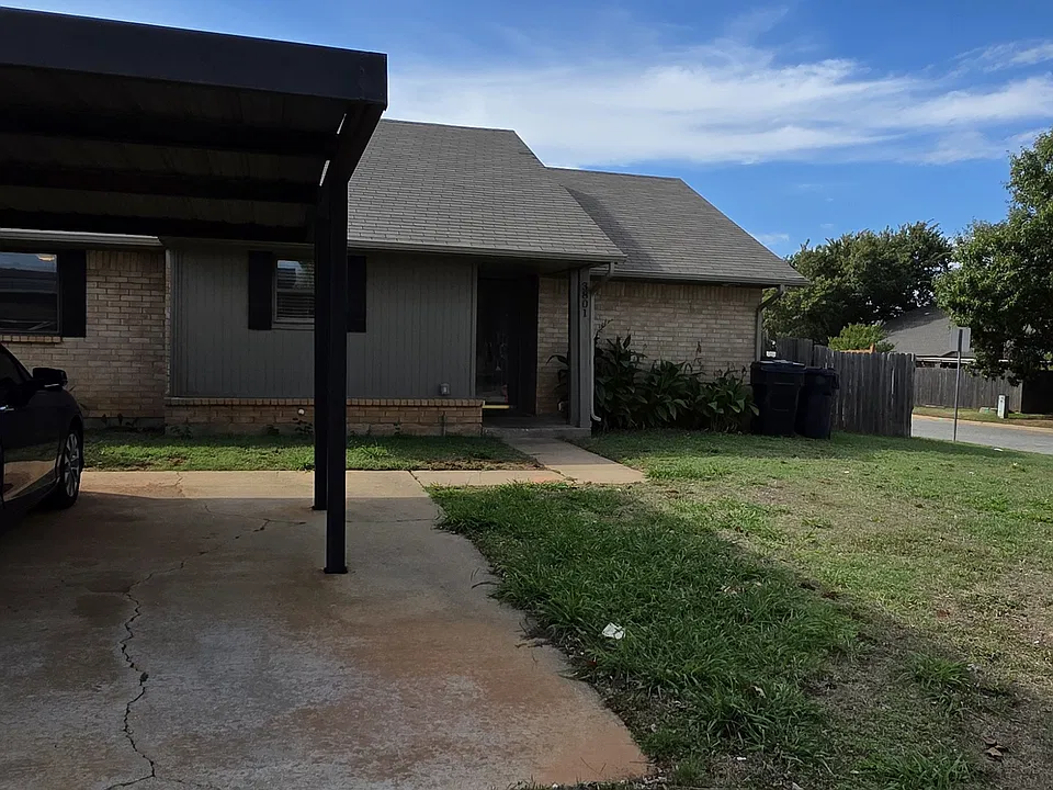 3801 Southwind Ct