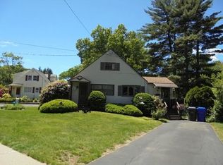 90 Canterbury Rd, Springfield, MA 01118