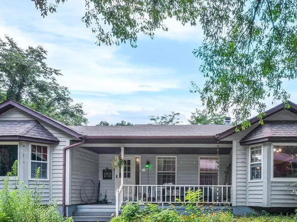 520 W Hickory Grove Ct, Dunlap, IL 61525