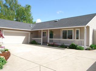 5774 SE Popes Pl, Hillsboro, OR 97123