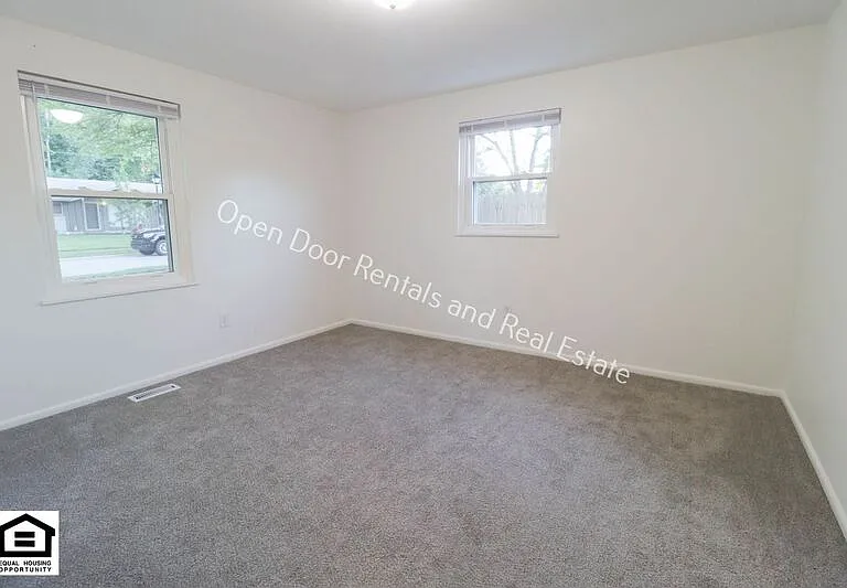 6820 Raintree Rd — Photo 9