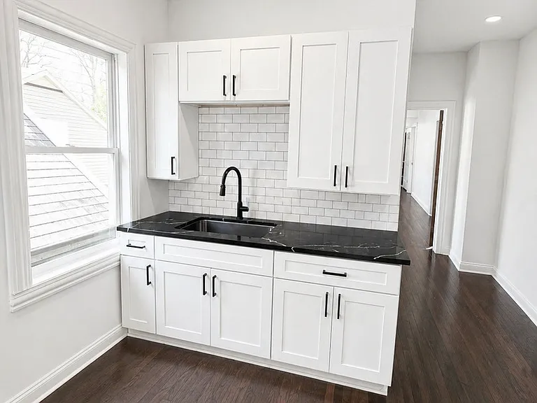5518 W Melrose St #2 — Photo 5