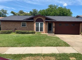 1805 Elmwood Ln, Carrollton, TX 75006