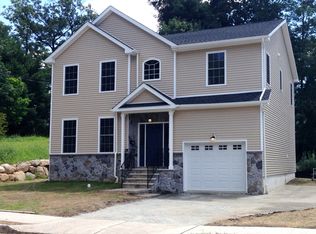 73 Sickle St, Dover, NJ 07801