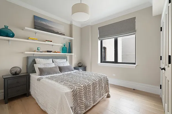 Sold by Thomas Melone, LREB | media 22