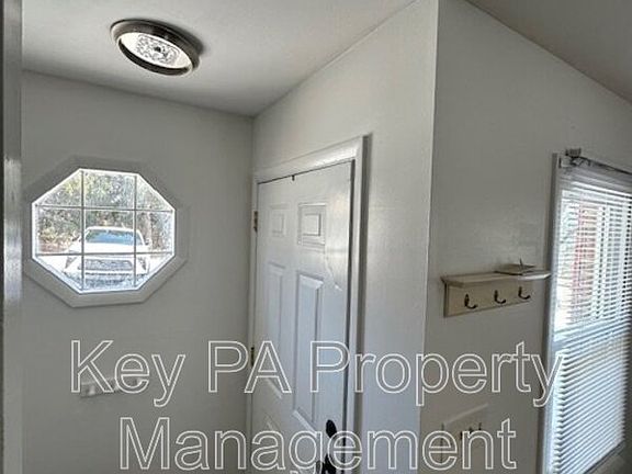 4th image of 220 Green St