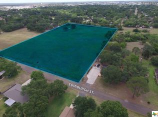303 Edinburgh St, Victoria, TX 77904