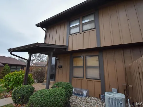 1103 Hampton Ct, Belleville, IL 62223