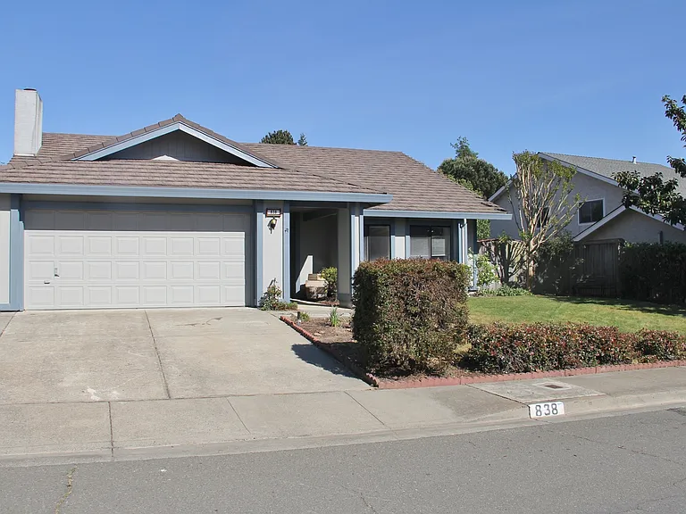 838 Dorset Way — Photo 1