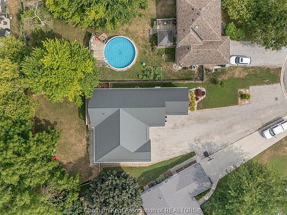 5th image of 31 Hidden Valley Dr