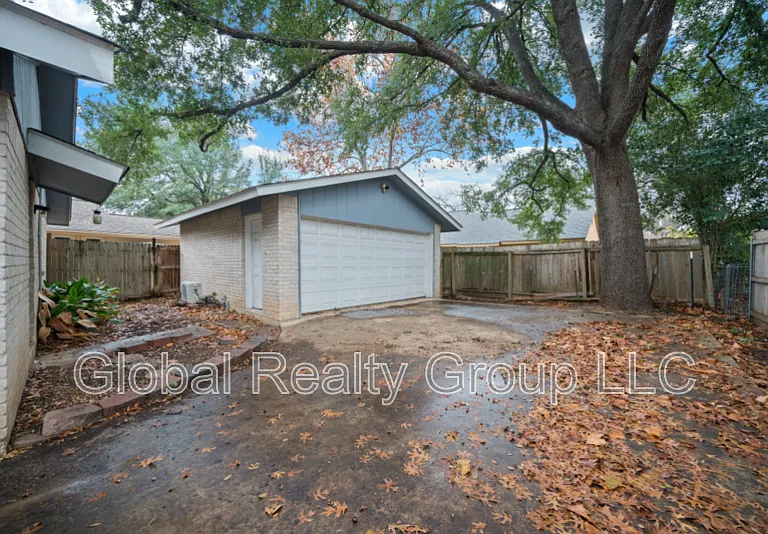 940 Hayselton Ave — Photo 3