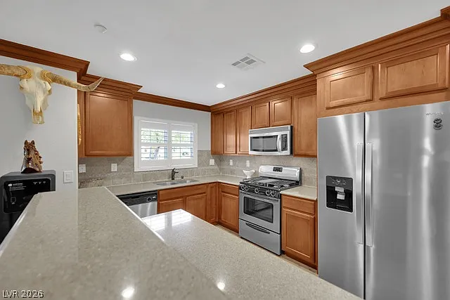 3 bed, 2.5 bath, 1536 sqft, $2,375 — Photo 2