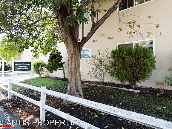 5th image of 3568 Agate Dr APT 06