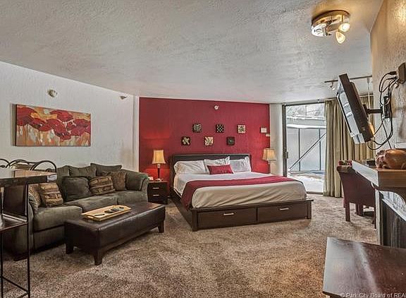 4th image of 1485 Empire Ave #308