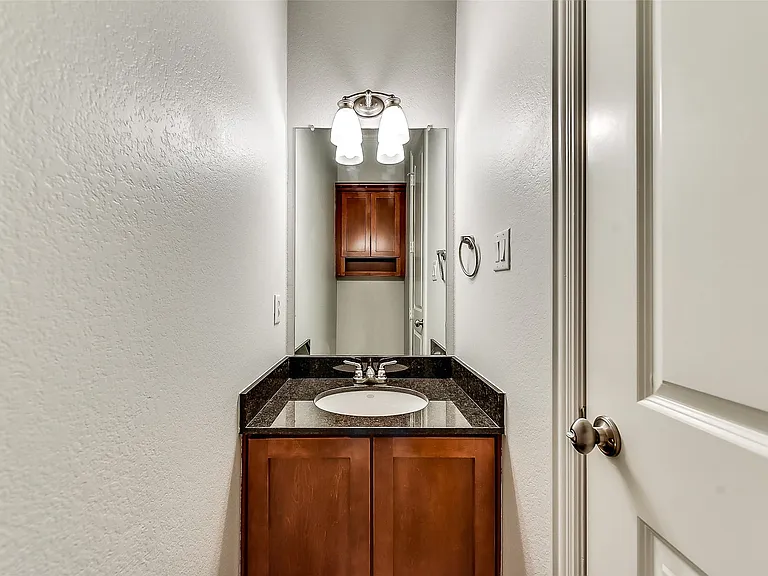 2606 N Henderson Ave #A — Photo 13