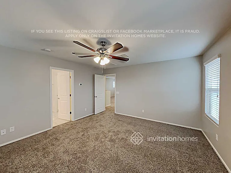 1526 N Balboa — Photo 11