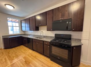 2121 W Irving Park Rd #2FF, Chicago, IL 60618