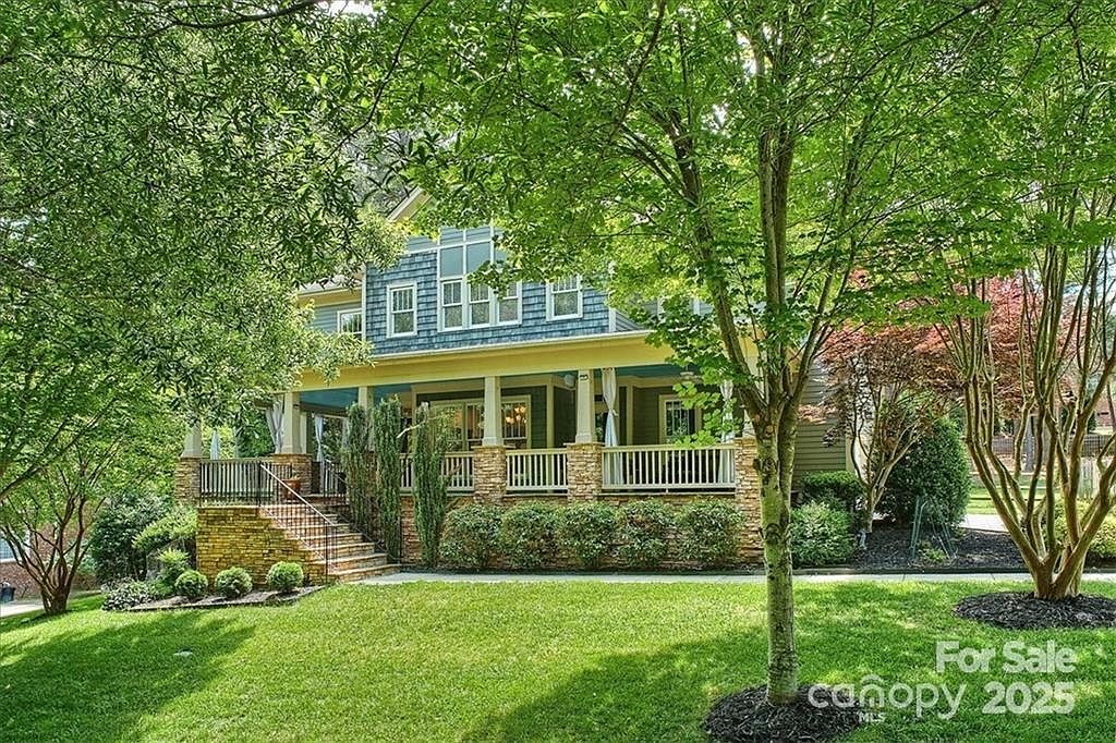 1871 Chestnut Hill Dr