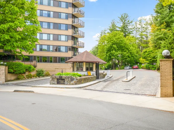 25 Rockledge Ave APT 614E, White Plains, NY 10601
