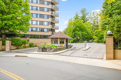 25 Rockledge Ave #614E Photo 1